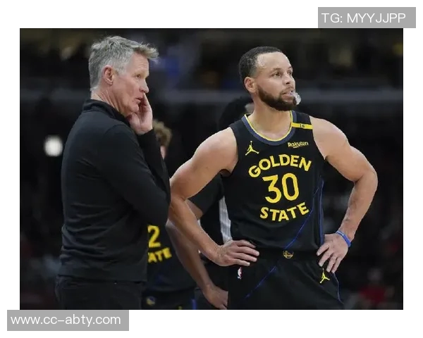 科尔谈被评为体育界最佳领导者的秘诀：库里的存在让我更轻松